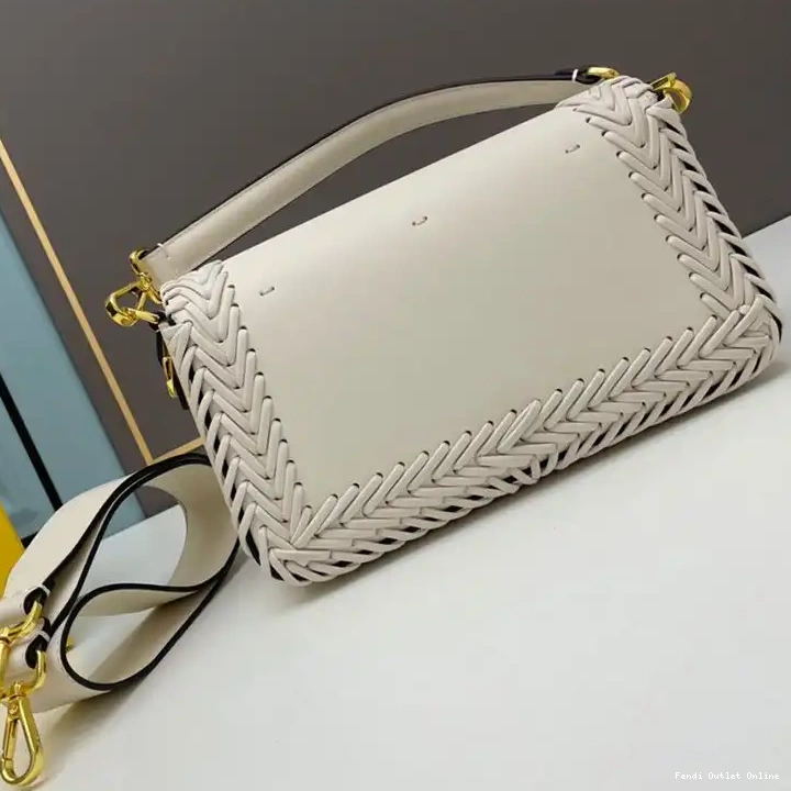 Cheap White Bag Medium Stitching Fendi In Leather Baguette 0621